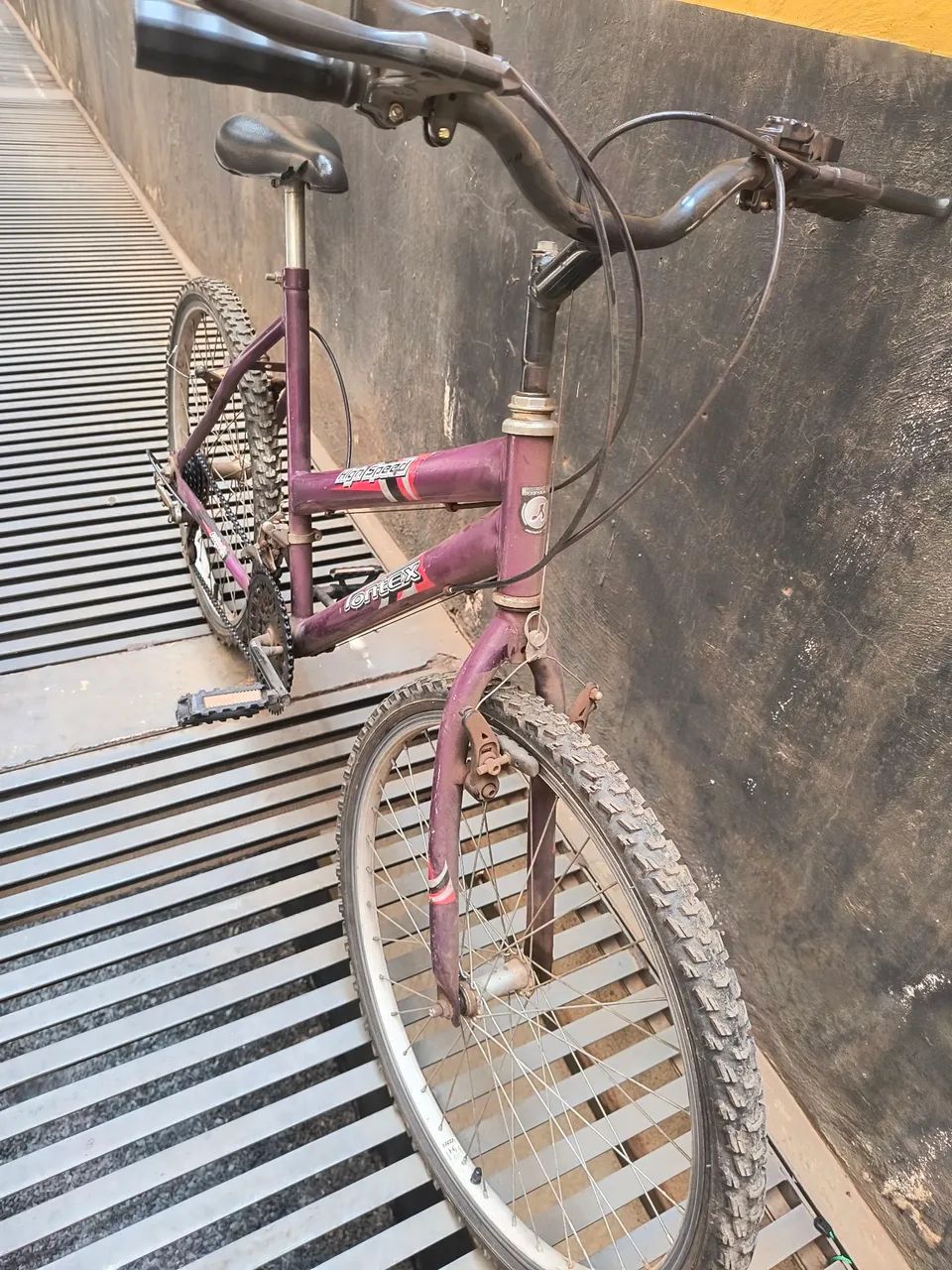 Bicicleta aro 24 só 220 - Foto 2