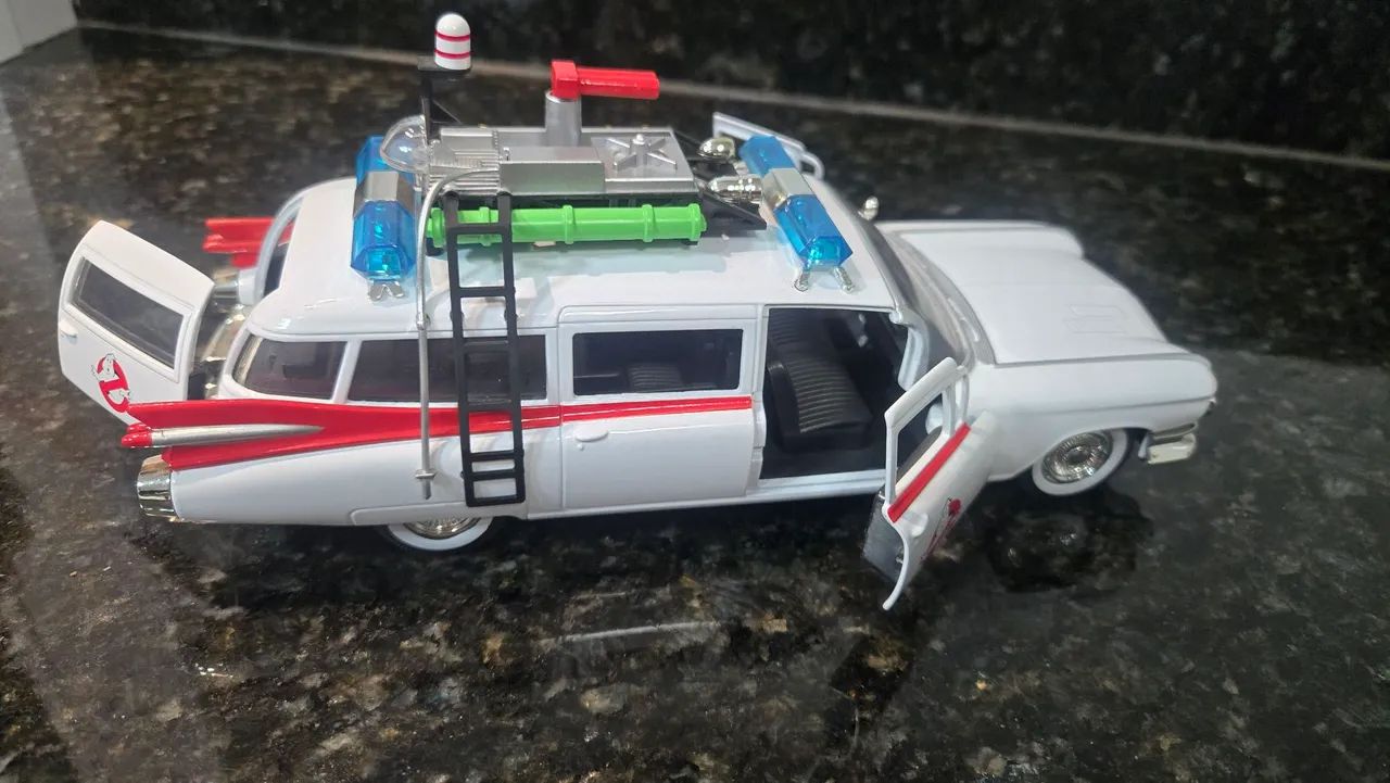 Carro caça fantasma  - Foto 2