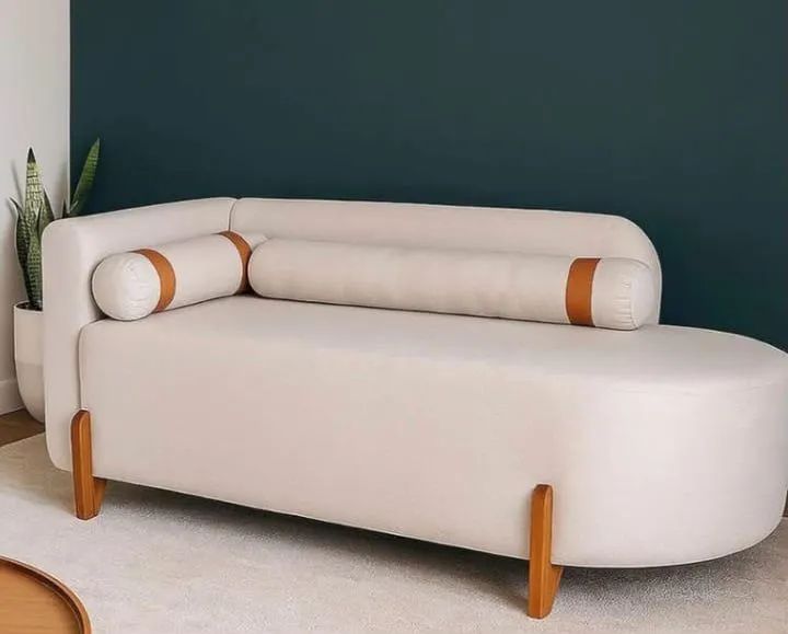 Sofá em tecido suede,medida 1,60m;preço R$1.490,contato *