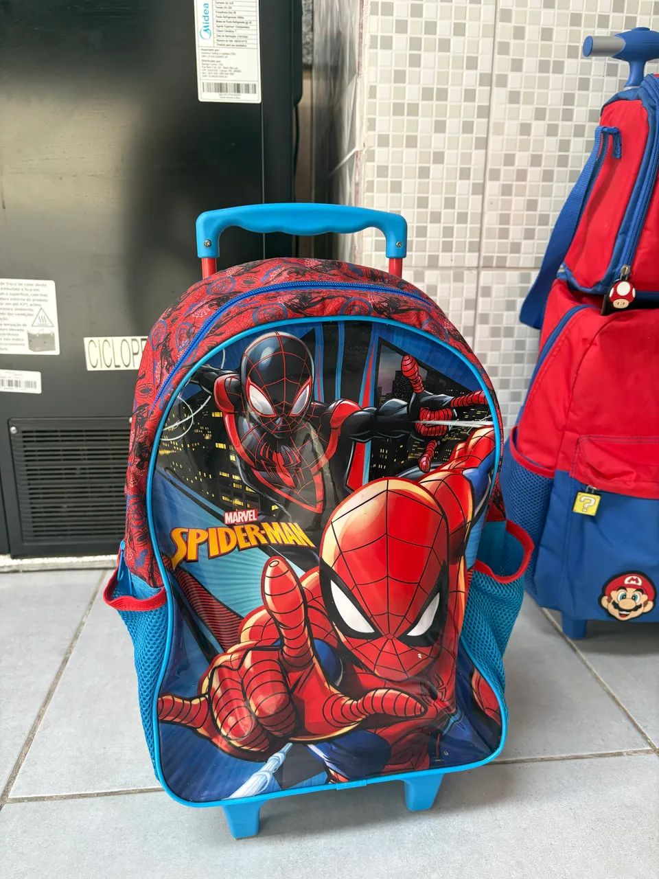 Vendo mochila escolar - Foto 2