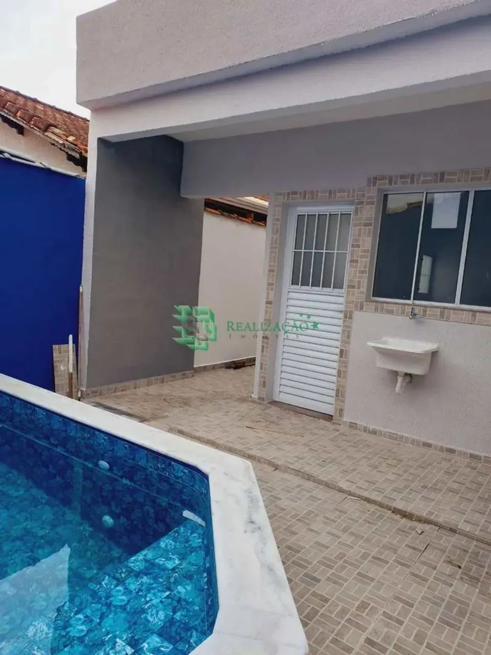Casa com piscina em Itanhaém