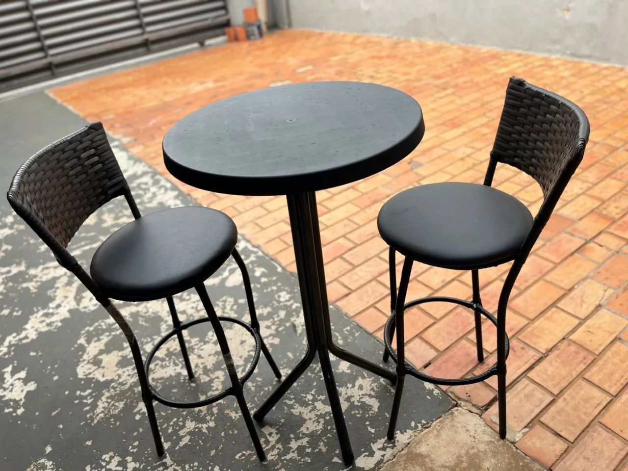 Jogo bistrô acompanha 2 banquetas altas - Foto 2