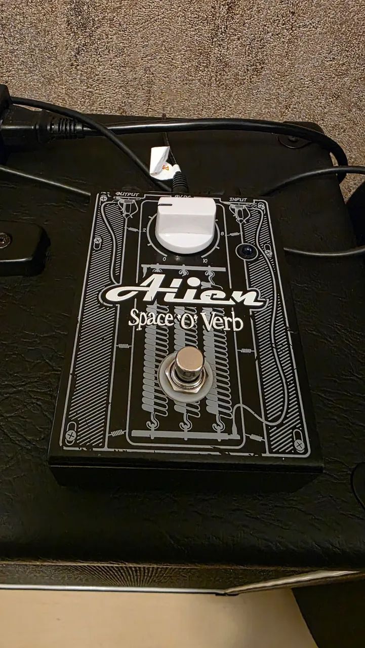 Pedal alien