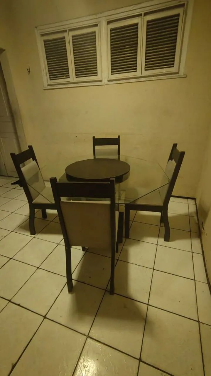 Kit mesa e cadeiras 