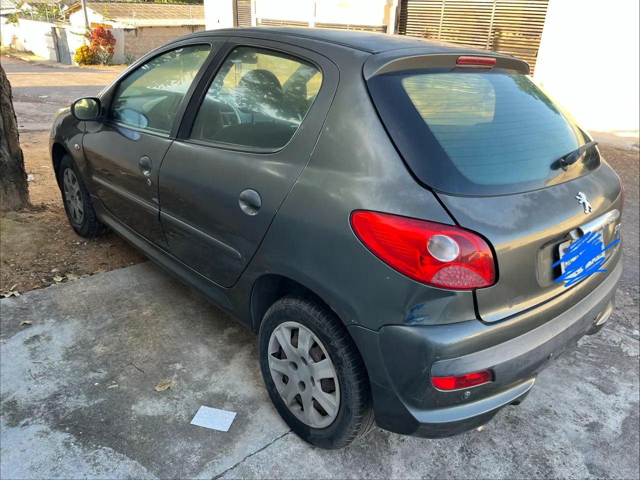 Peugeot 207 XR 1.4 Flex 8V 3P 2011 - Foto 2