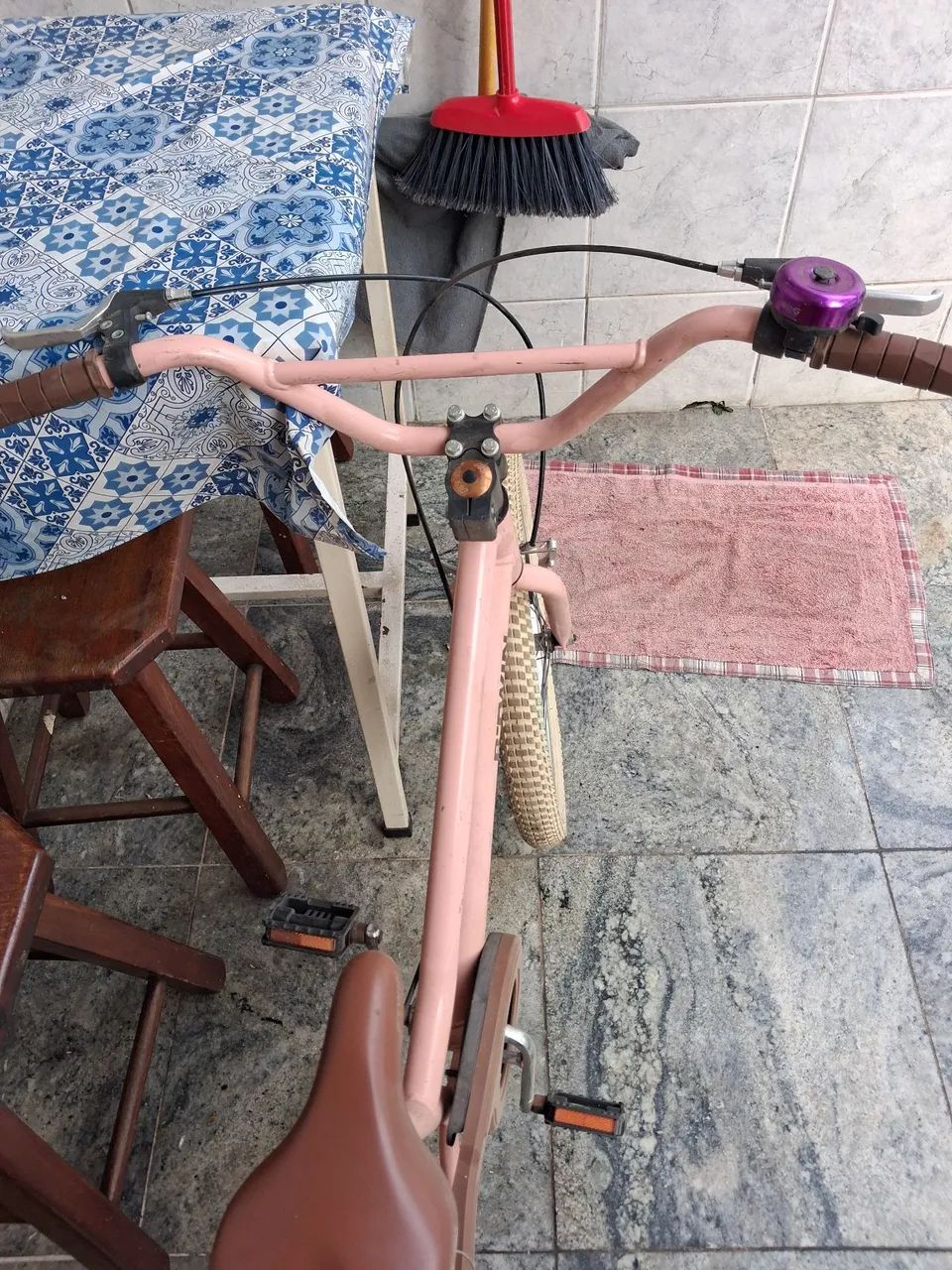 Bicicleta aro 20 com rodinhas  - Foto 2