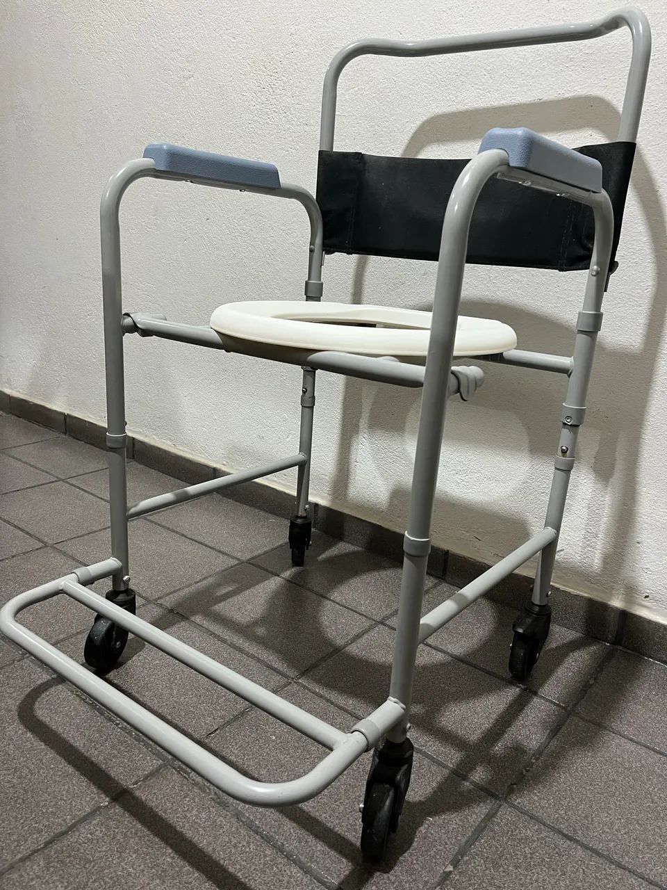 Cadeira de Banho - Foto 2