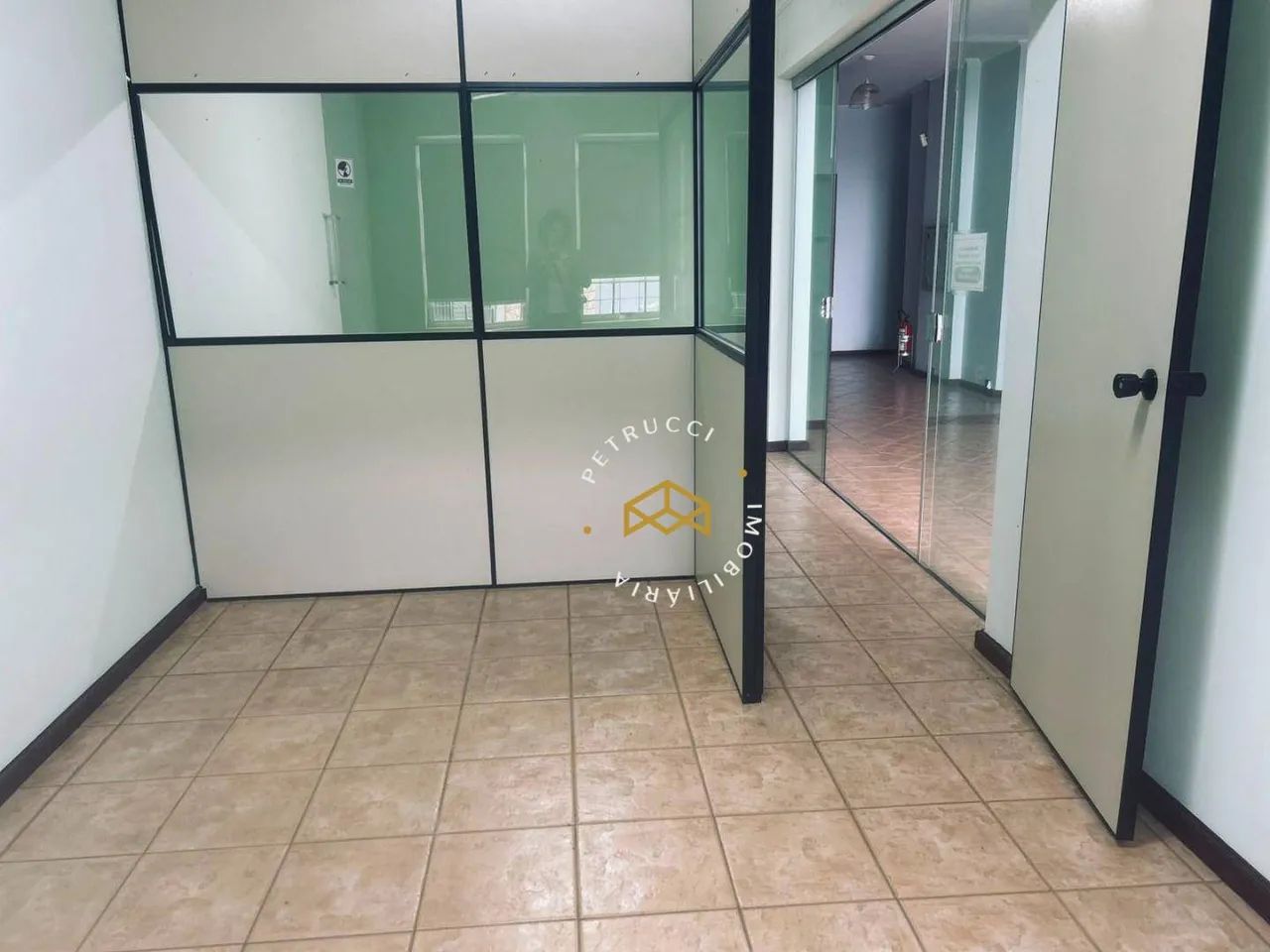 PRÉDIO COMERCIAL À VENDA EM VALINHOS COM 10 SALAS PROXIMO AO CENTRO DA CIDADE - Foto 3