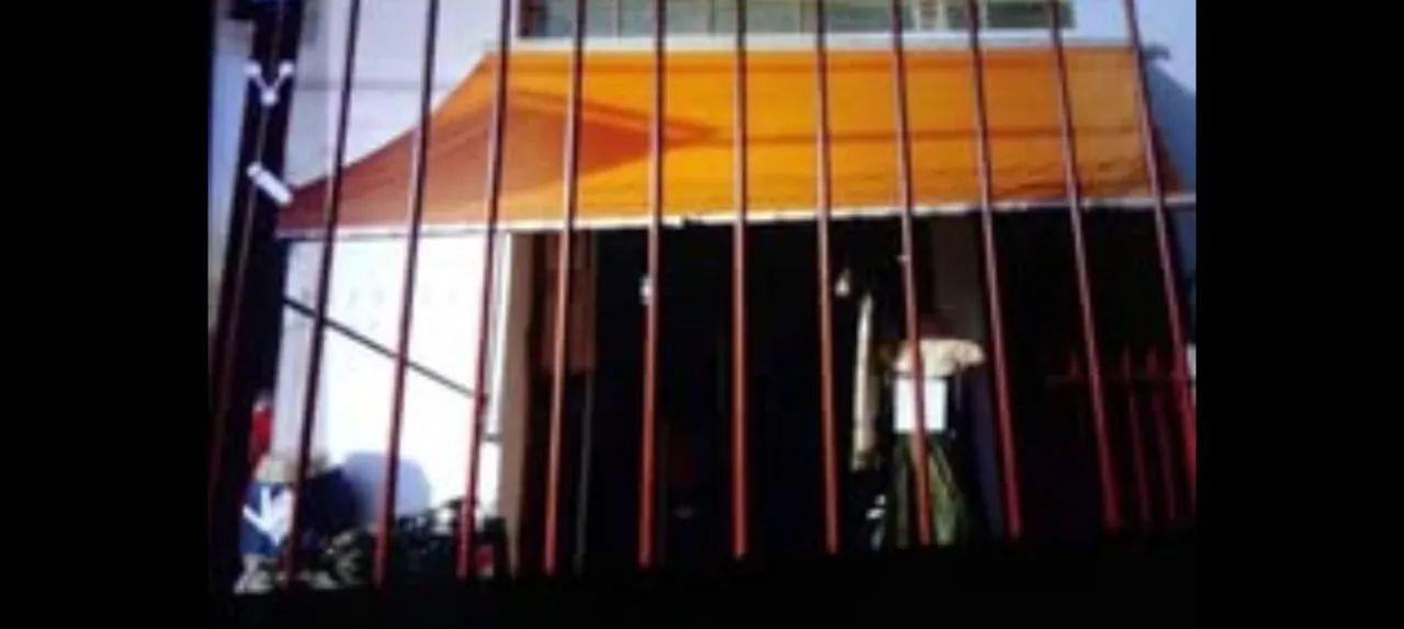 Toldo retrátil 