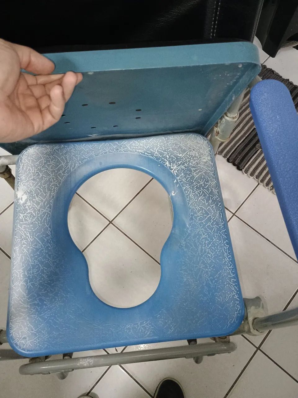 Cadeira de Banho  - Foto 2