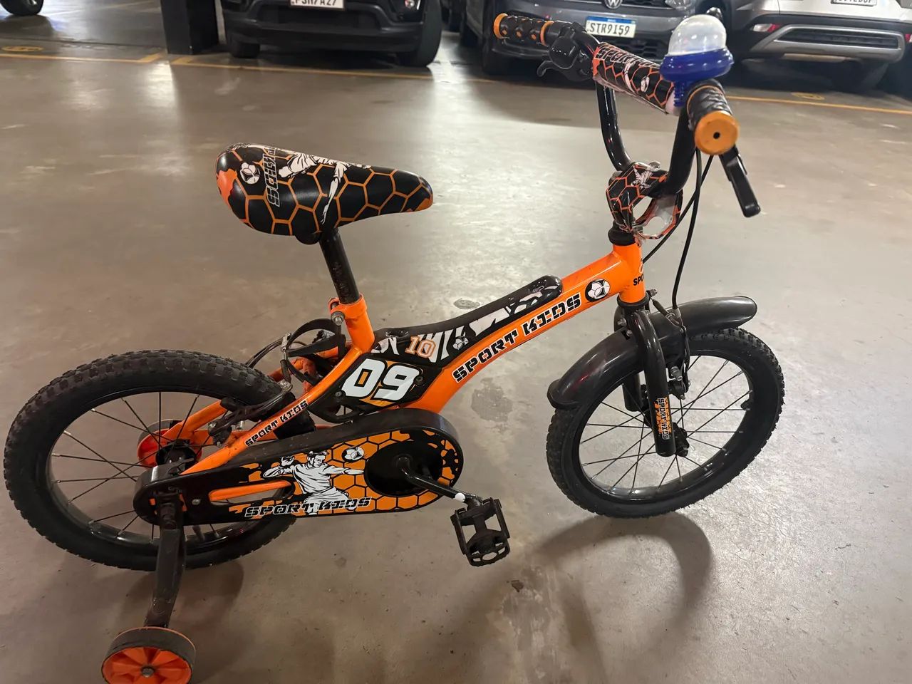 Bicicleta infantil com rodinhas