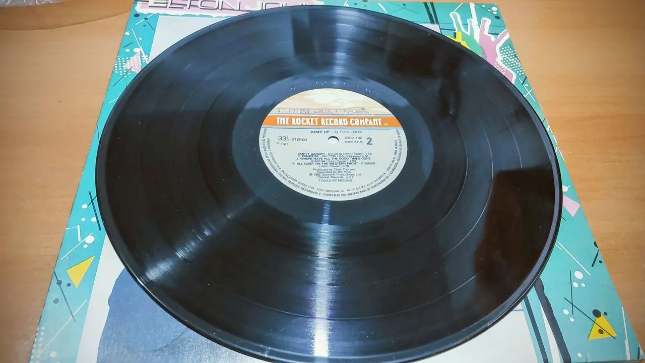 LP Vinil Elton John  Jump Up 1982 - Foto 4