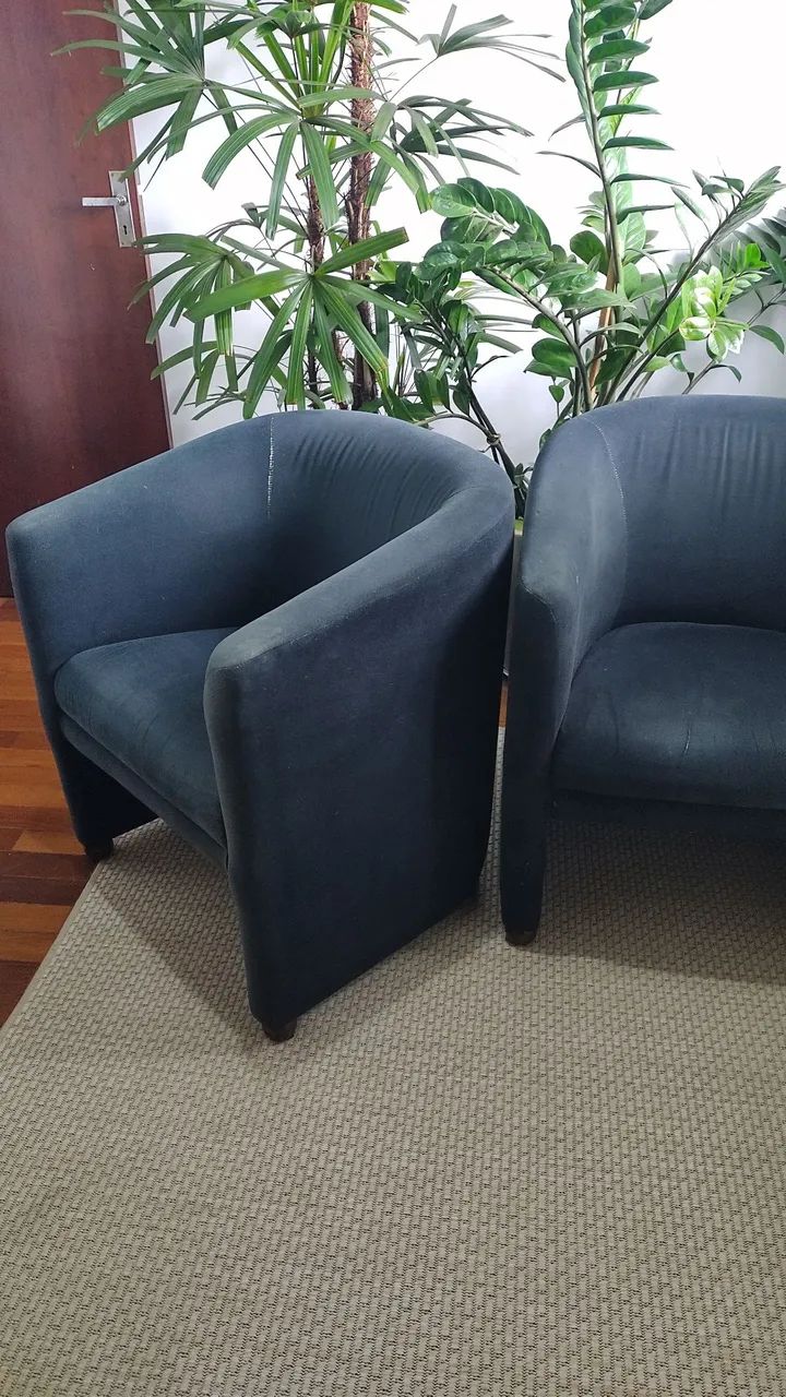Poltronas com pés de madeira - Foto 3