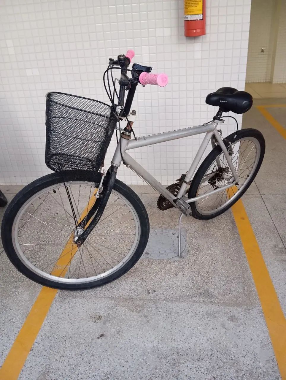 Bicicleta de Alumínio - Aro 26 - Foto 4