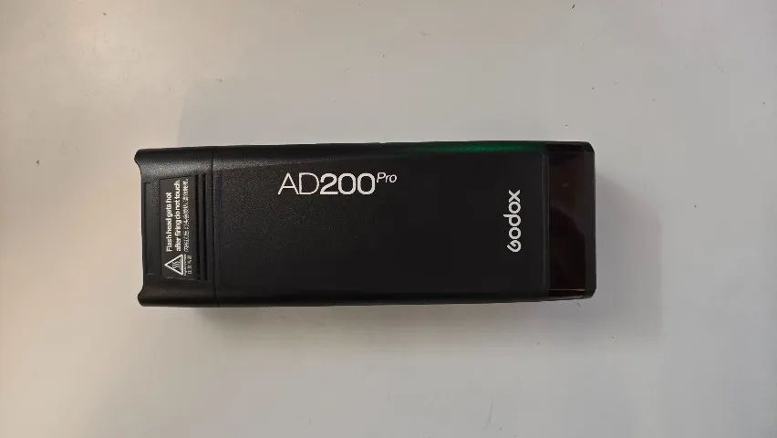 Flash Godox AD200 Pro - Impecável!
