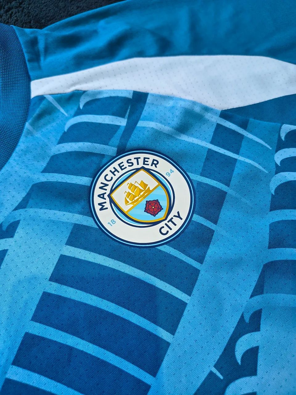 Camisa Manchester City Puma Pré-Jogo 23/24 - Original (Ótimas Condições) TAMANHO M