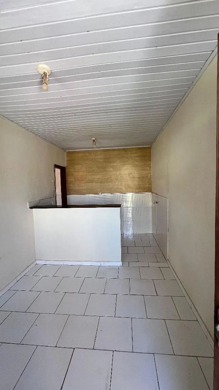  KITNET   LINEAR. E CASA DE 2 QUARTOS a 150  da praia de Itaúna  - Foto 5