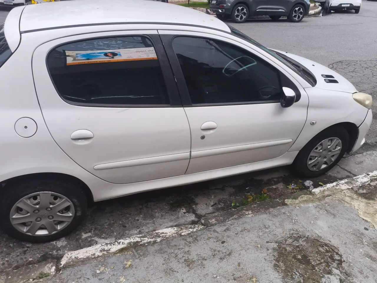 Peugeot 207 207 XR 1.4 FLEX 8V 5P 2013