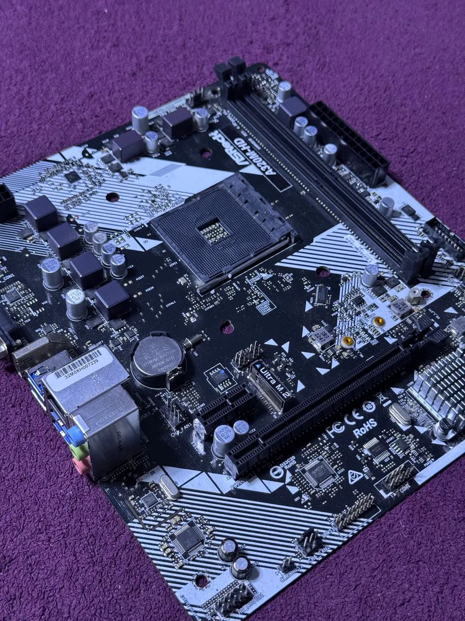 Placa-mãe ASRock A320M-HDV R4.0 ? COM DEFEITO/ PARA REPARO  - Foto 2