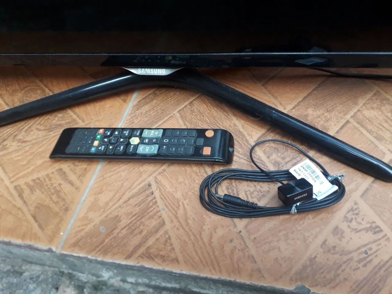 TV SMART SAMSUNG 40 C/DEFEITO  - Foto 2