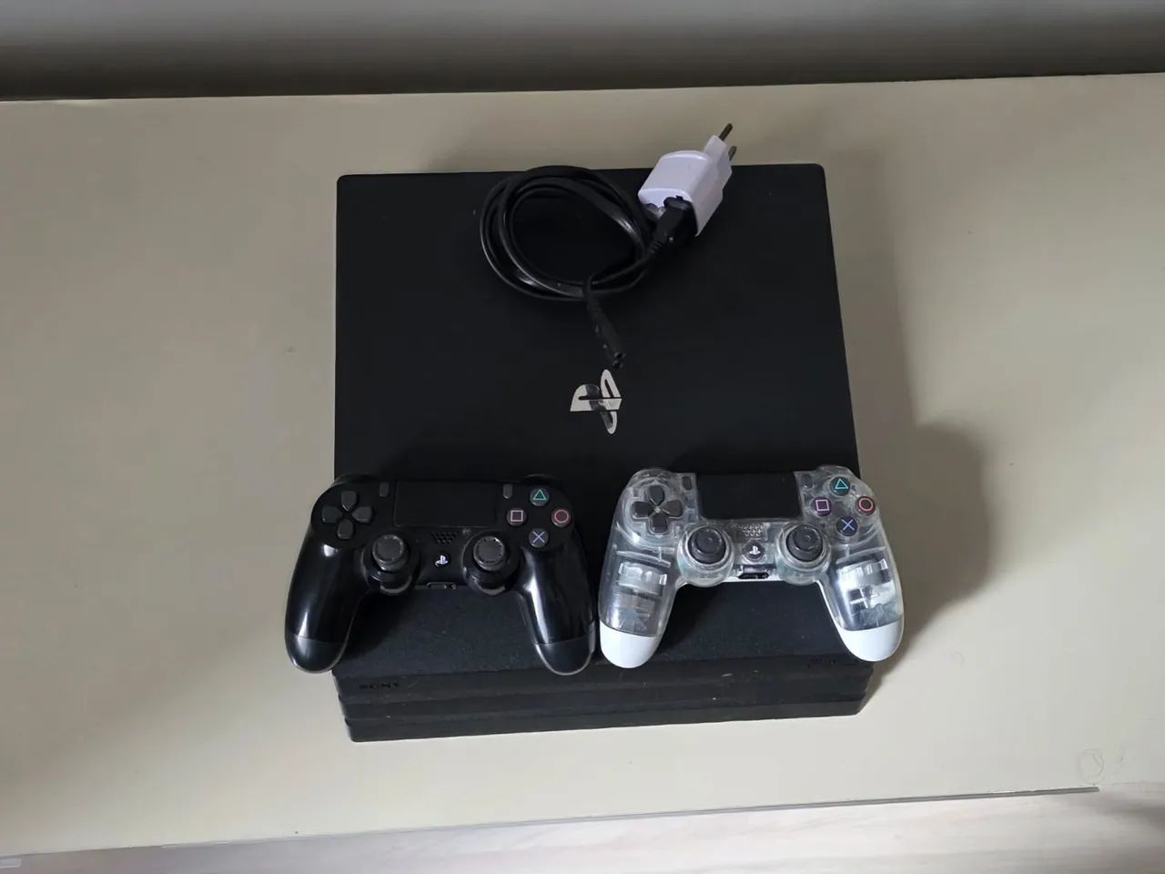 PS4 PRO 1 TB - Foto 2