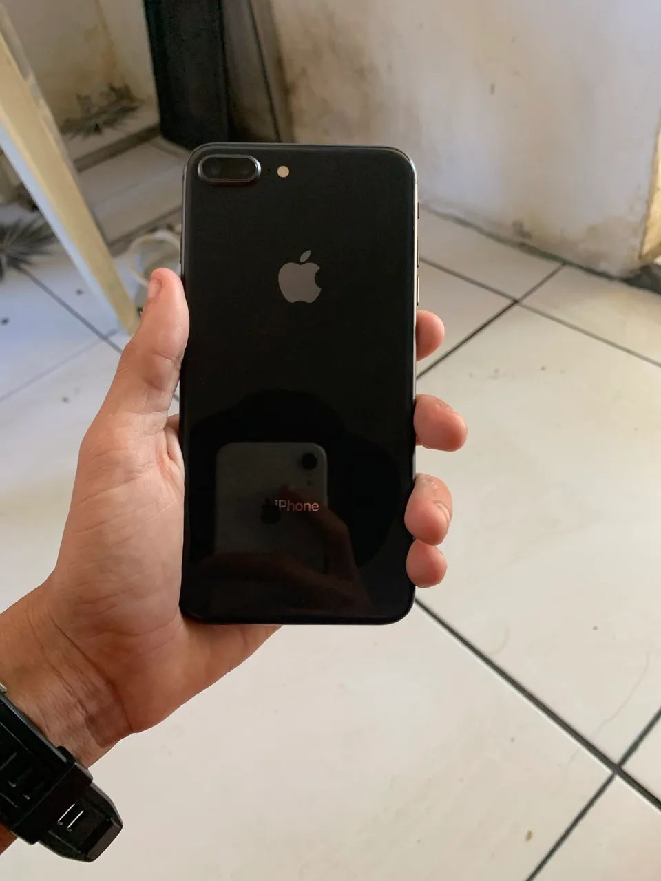 Vendo iPhone 8 Plus novinho 