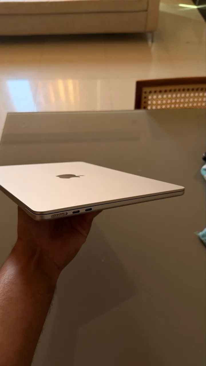 MACBOOK AIR M2 8GB / 256GB - Foto 5