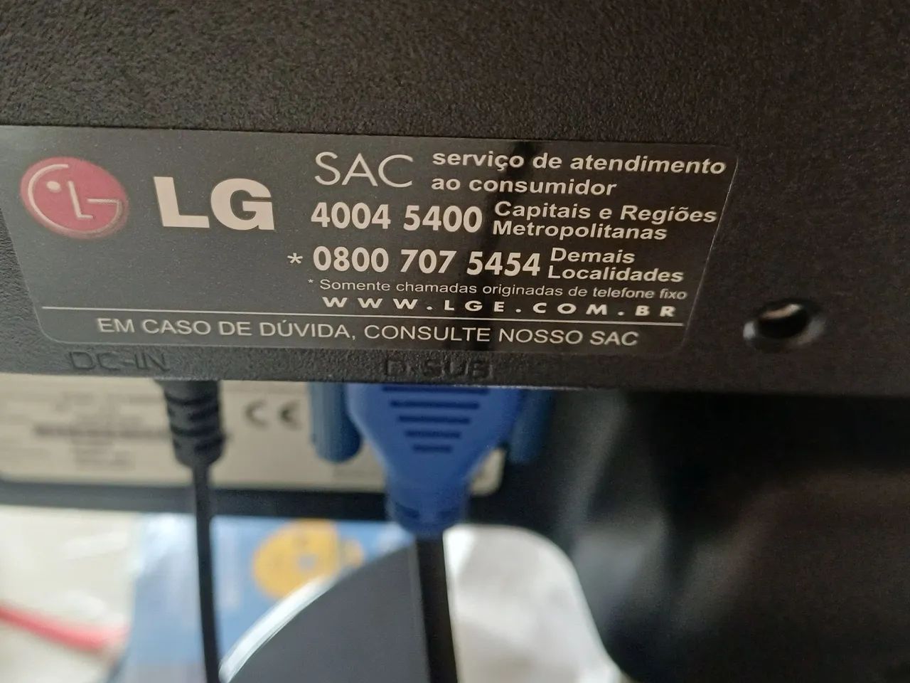 Monitor LG tela manchado  19 polegadas - Foto 3