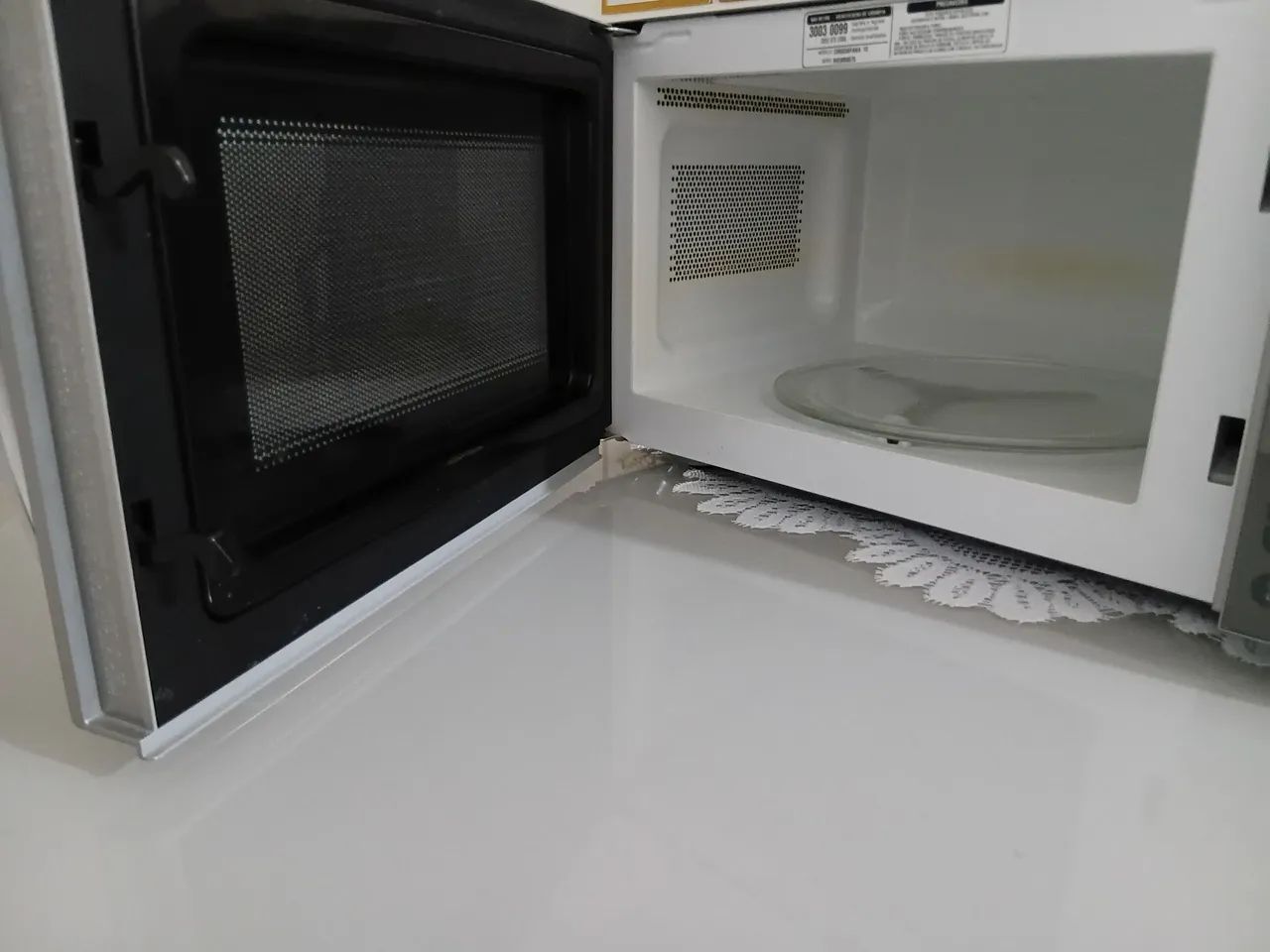 Vendo 01 micro-ondas consul 20 litros - Foto 2
