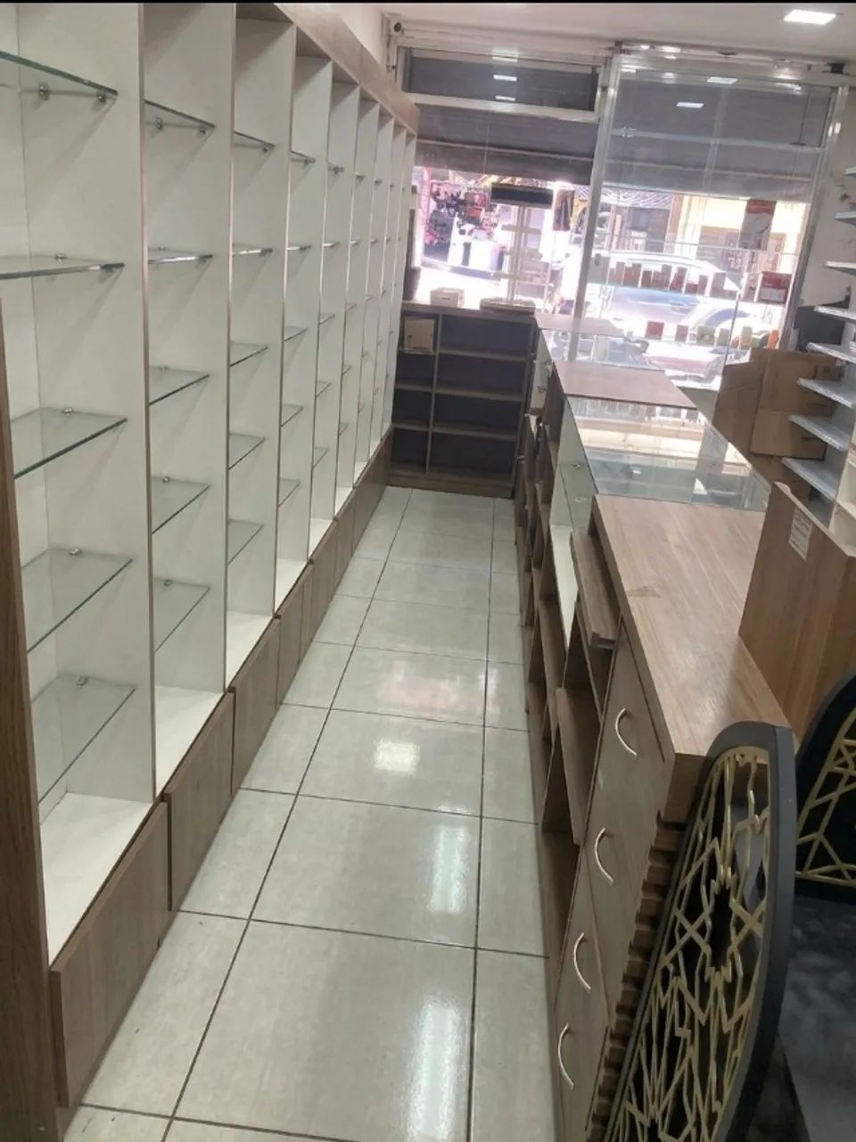 PRATELEIRA PERFUMARIA MDF + VIDRO. OTIMO ESTADO. - Foto 4