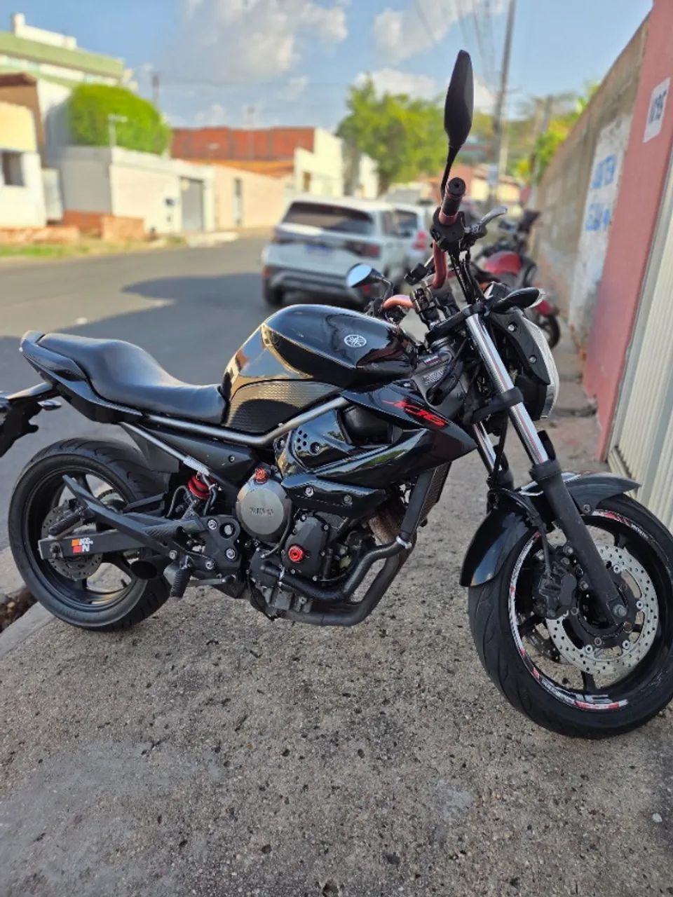 Moto em perfeito funcionamento, sem qualquer defeito 