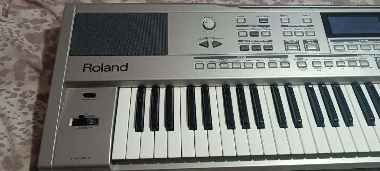 Teclado Roland EXR-7  - Foto 2