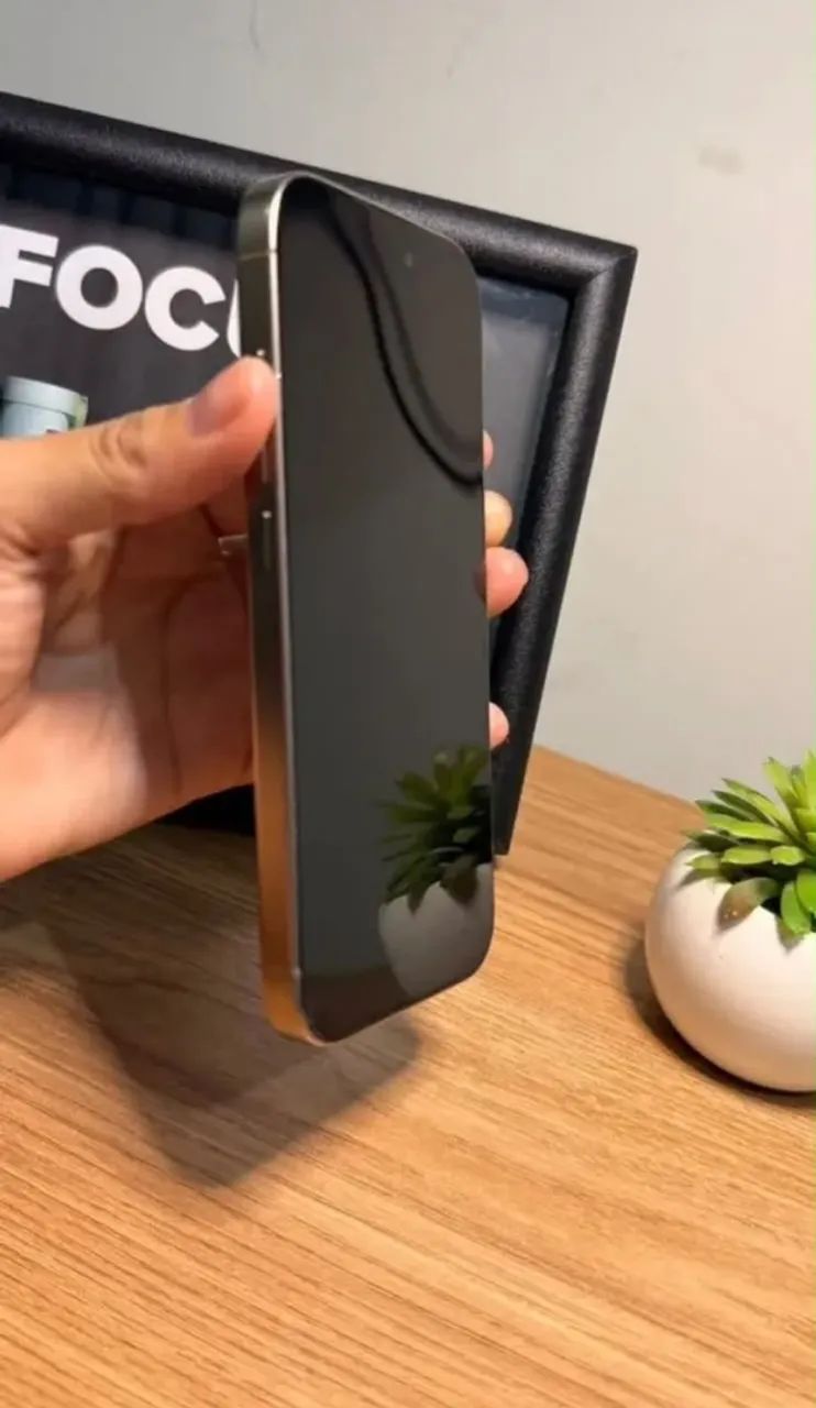 iPhone 16 pro - Foto 2