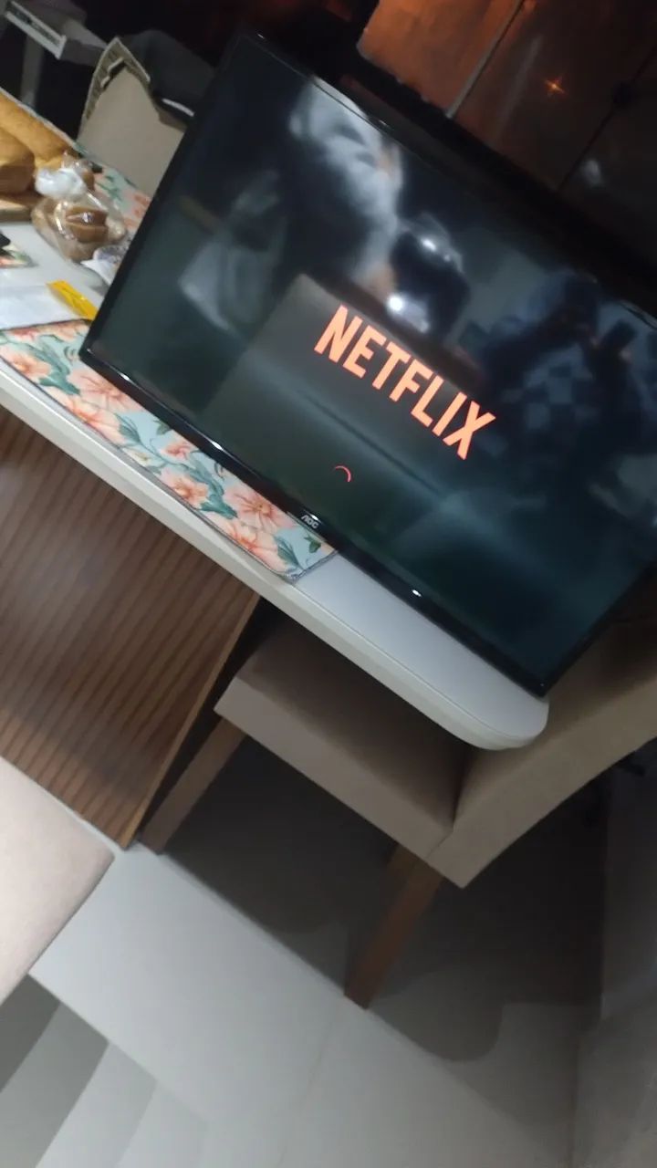 Tv AOC smart de 32 polegadas  - Foto 3