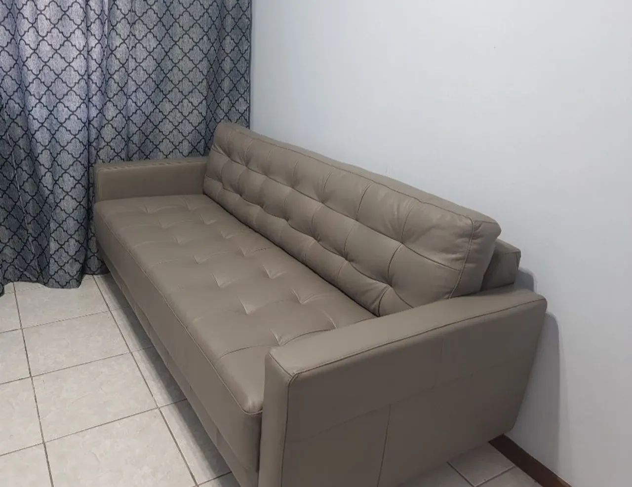 Sofá couro legítimo 3 lugares  - Foto 5