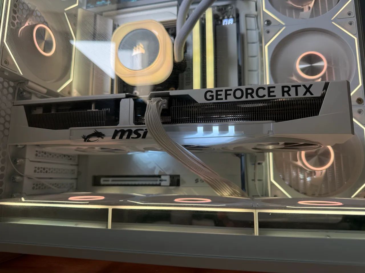 GeForce RTX 5080 16G VENTUS 3X OC WHITE NVIDIA - Foto 3