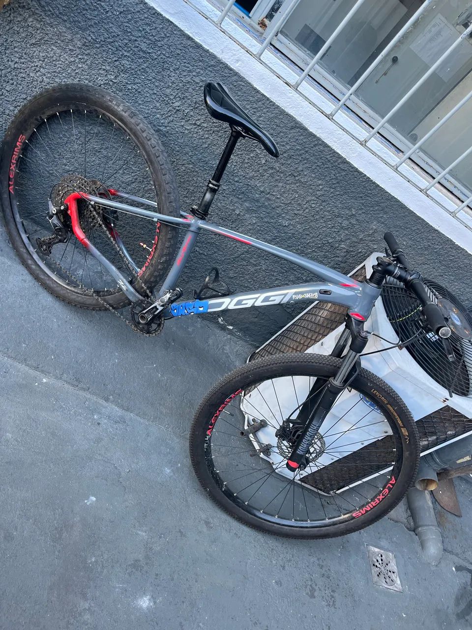 Vendo bicicleta aro 29  - Foto 2