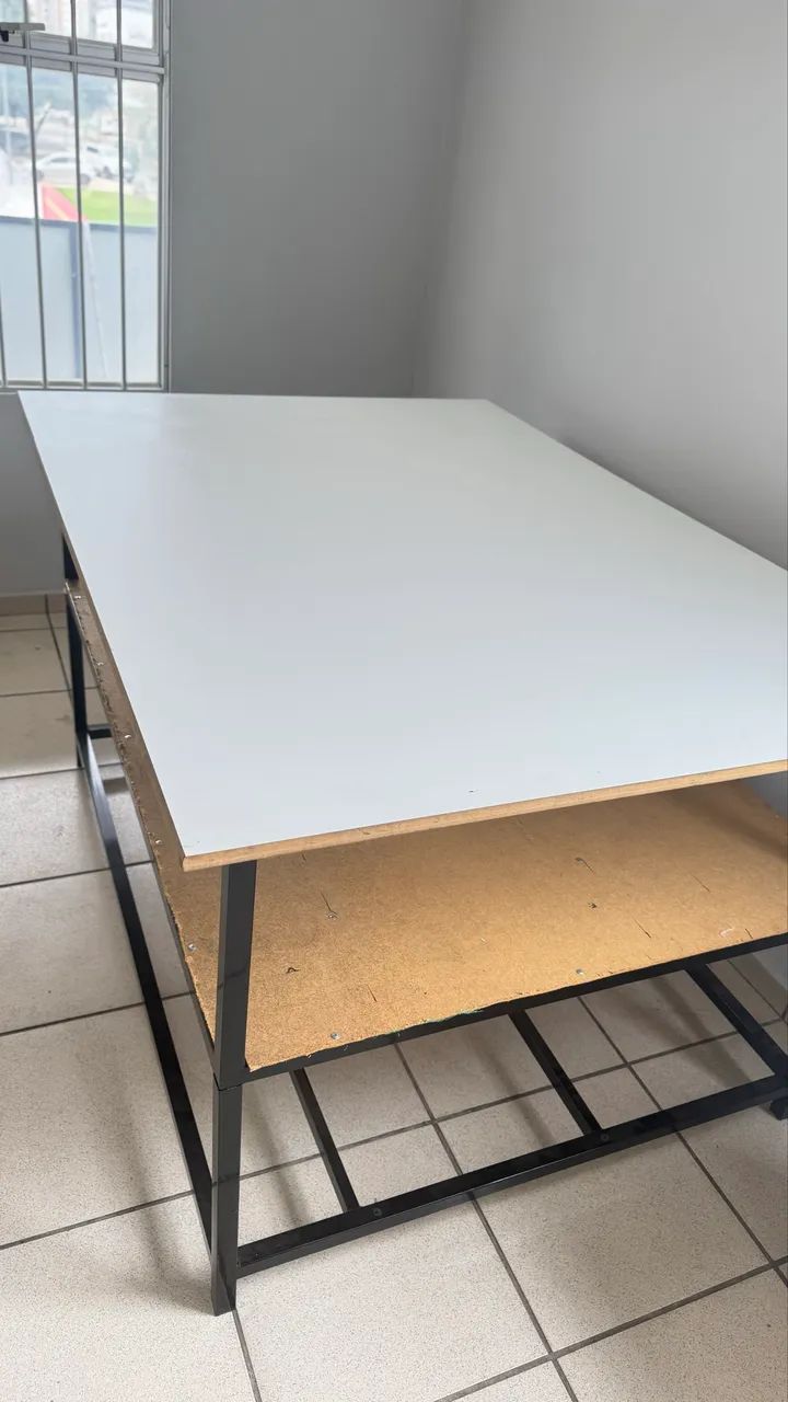 Mesa de corte industrial 