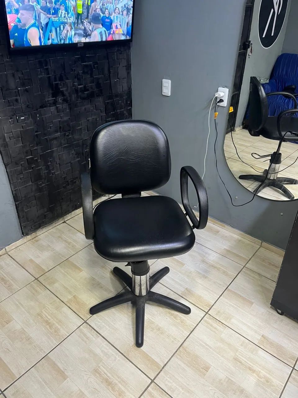Cadeira semi nova  - Foto 2