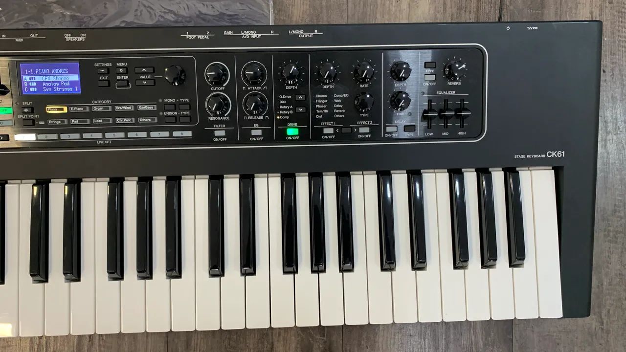YAMAHA CK 61  - Foto 4