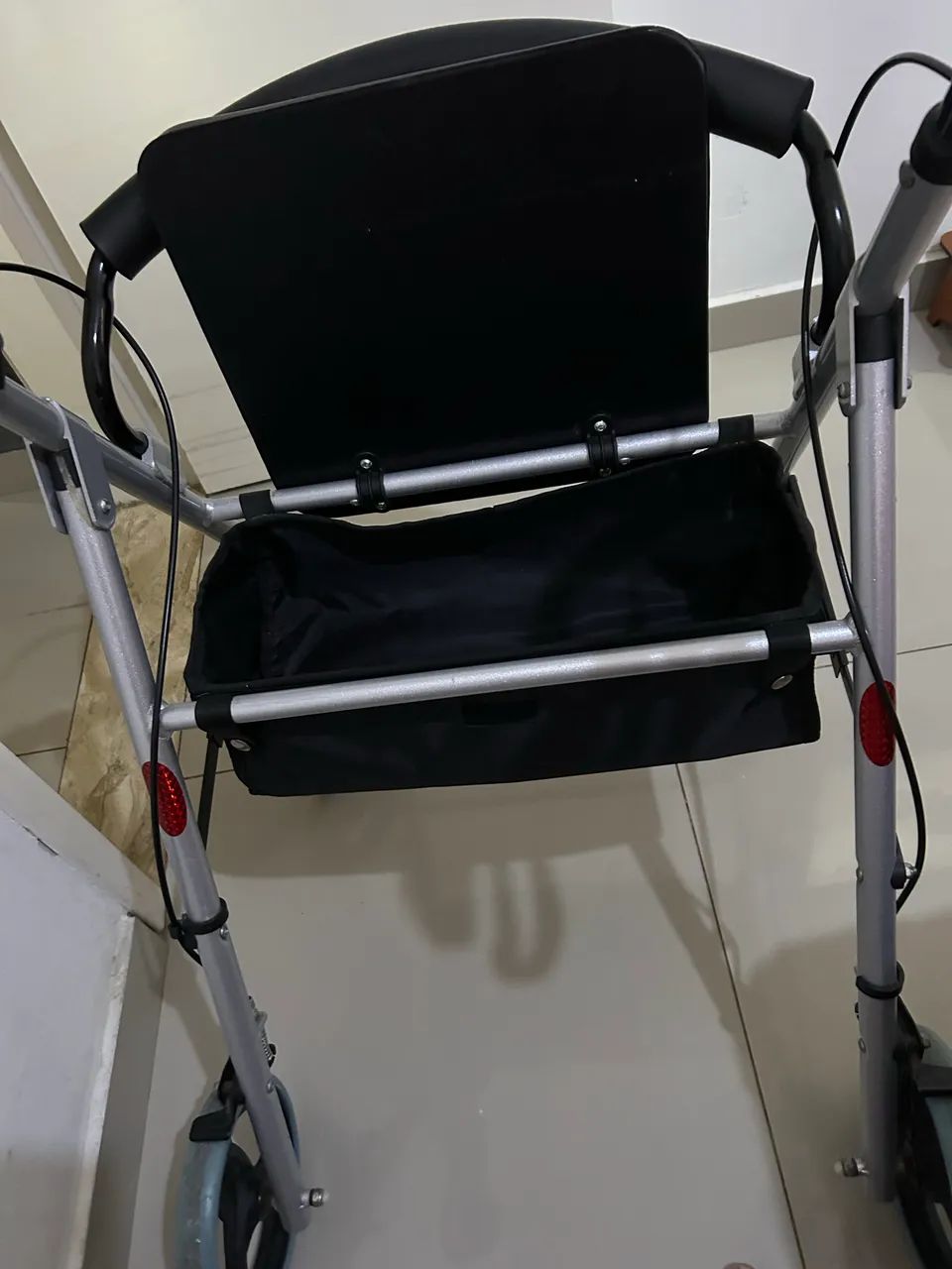 Vendo Andador . 