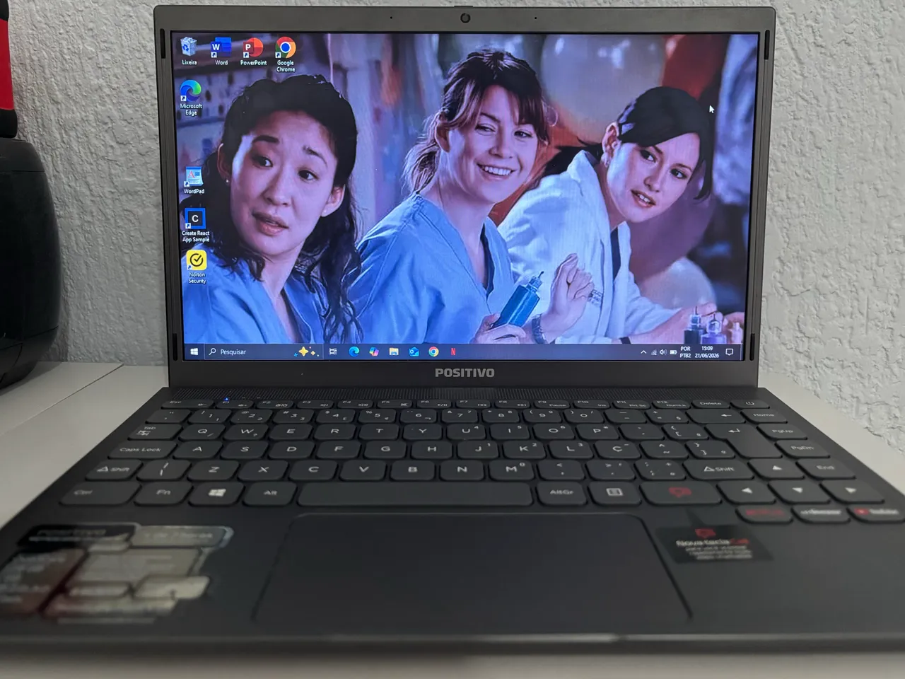 intel atom x5 z8350