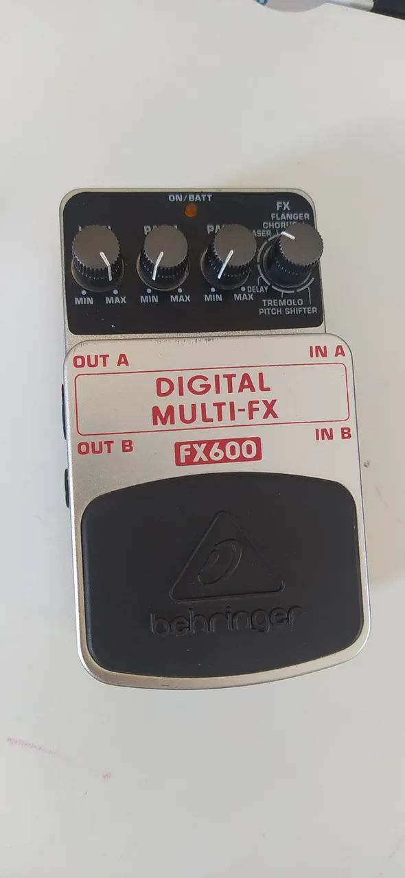 Pedal Behringer Multi-FX FX600
