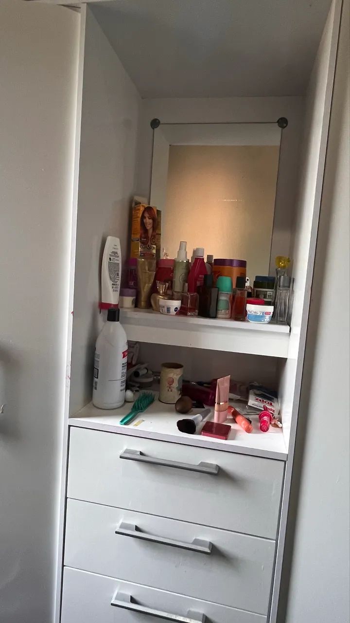 vendo guarda roupa com pouco tempo de uso - Foto 2