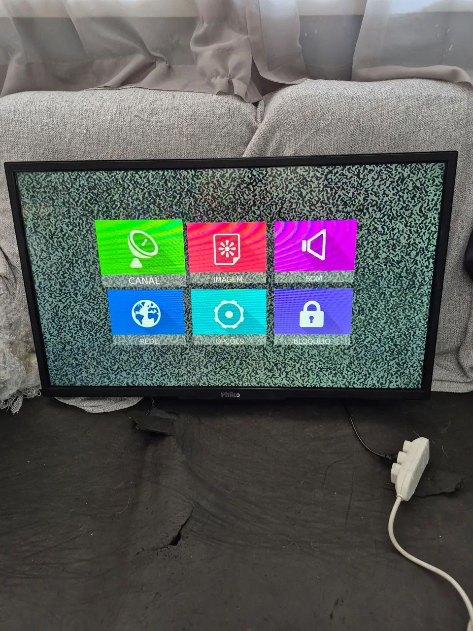 Tv Philco 32" não é Smart - Foto 2