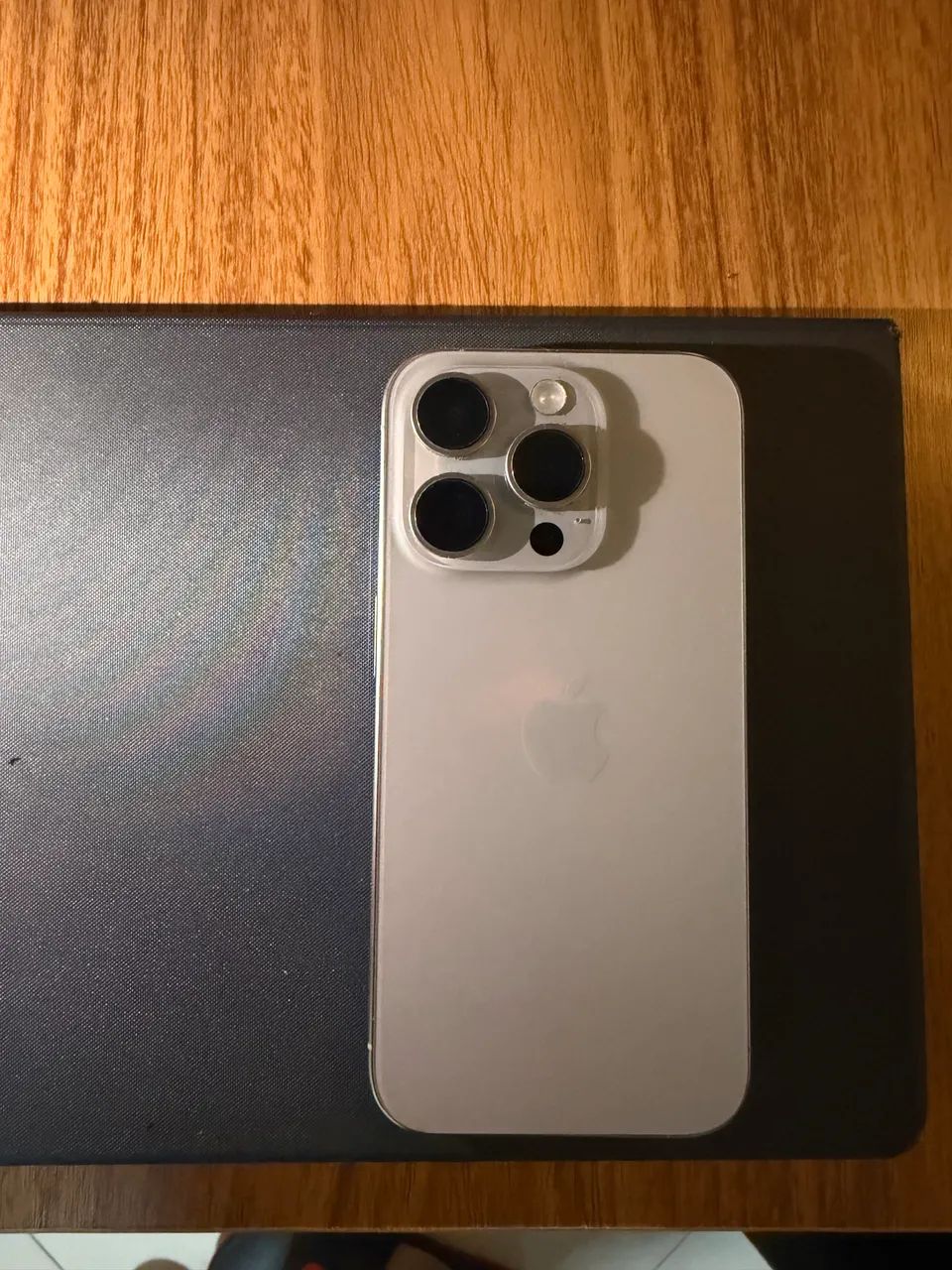 iPhone 15 pro - Foto 2