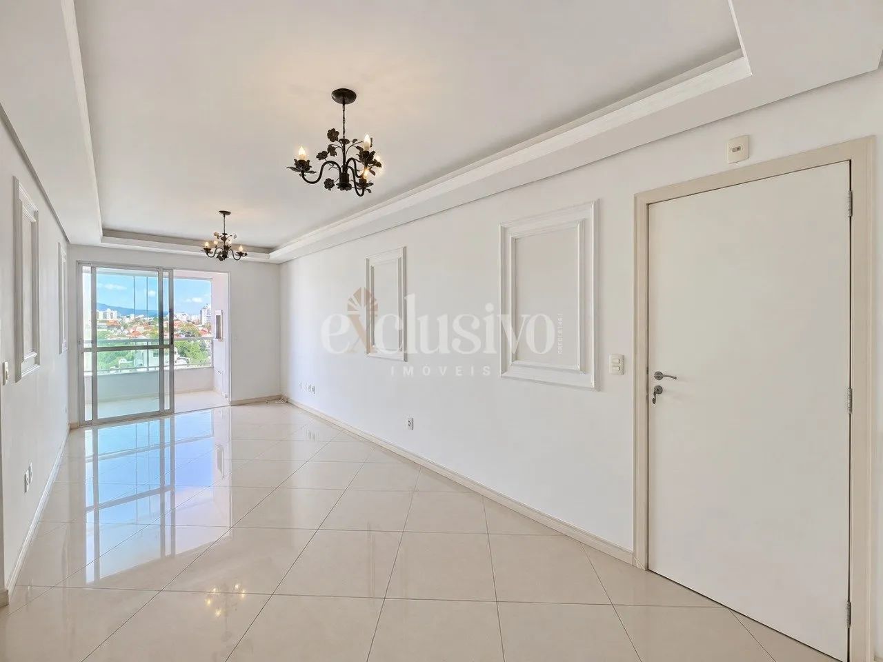 Apartamento com 2 Dormitórios, Suíte e Varanda Gourmet no Estreito