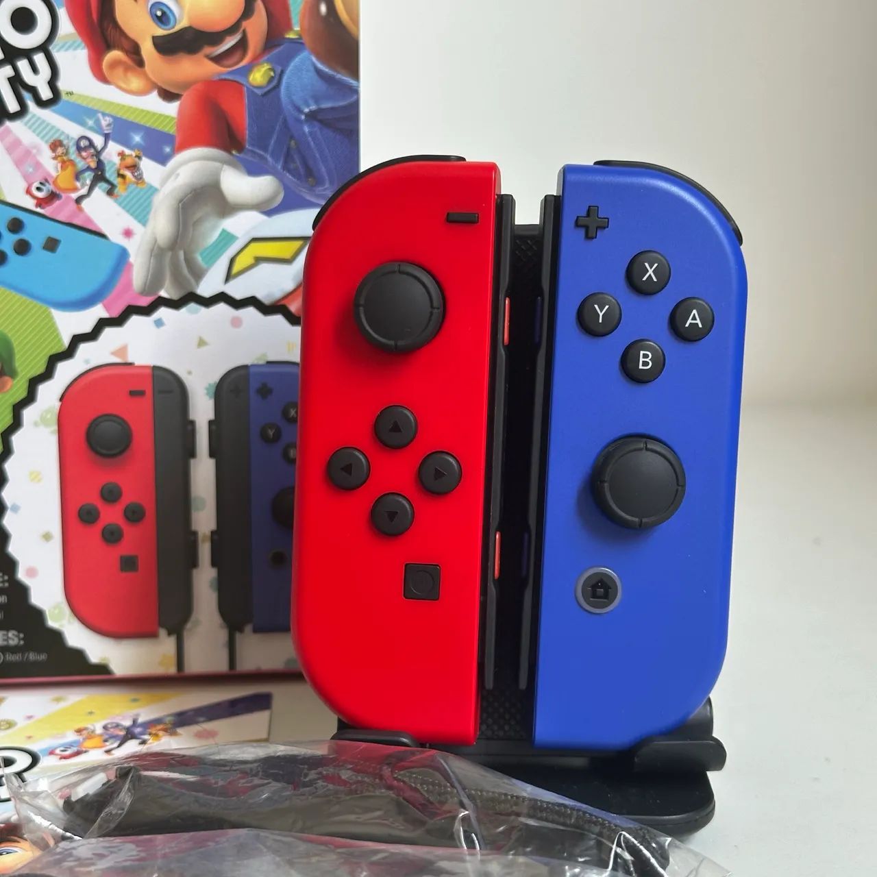 Bundle Joycon Vermelho e Azul + Jogo Mario Party  - Foto 3
