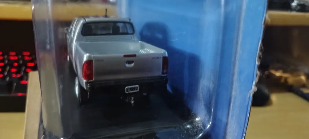 MINIATURA TOYOTA HILUX 2005 - Foto 3