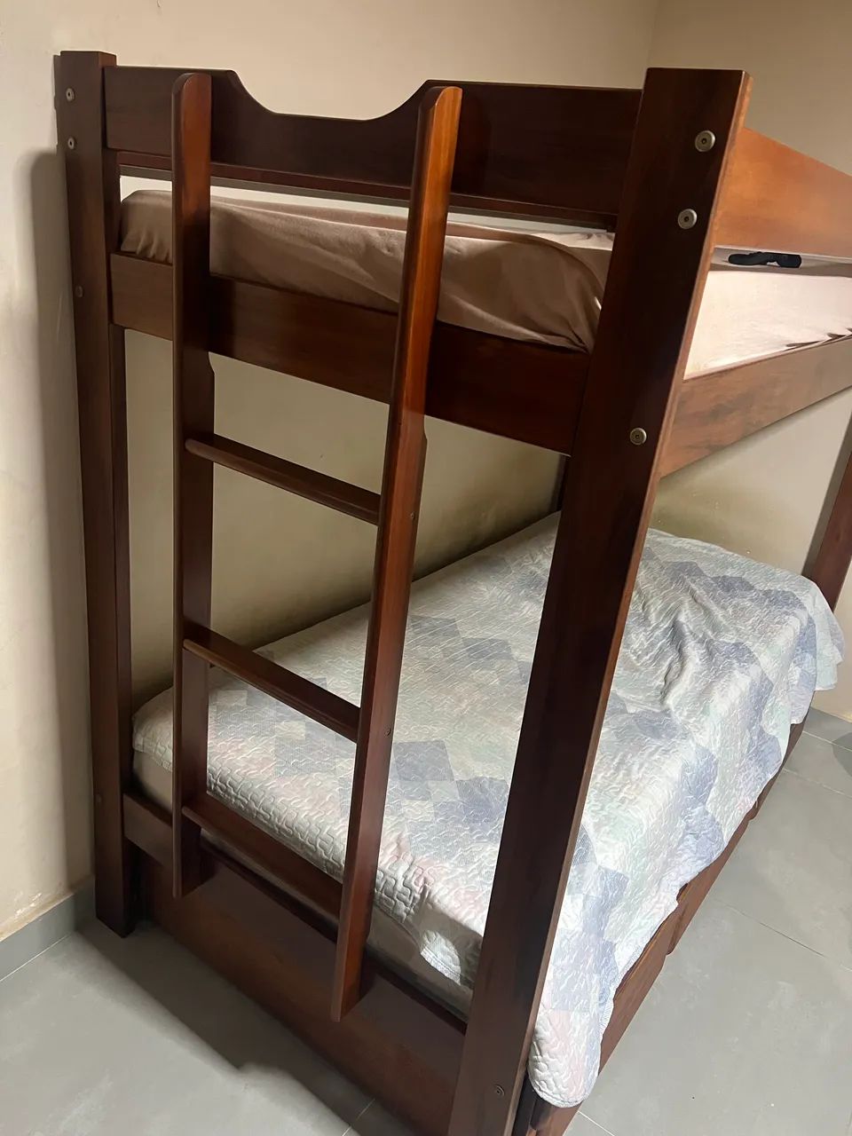 Cama Treliche